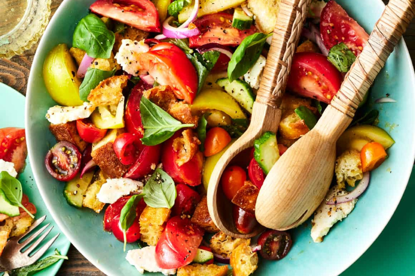 Panzanella salad